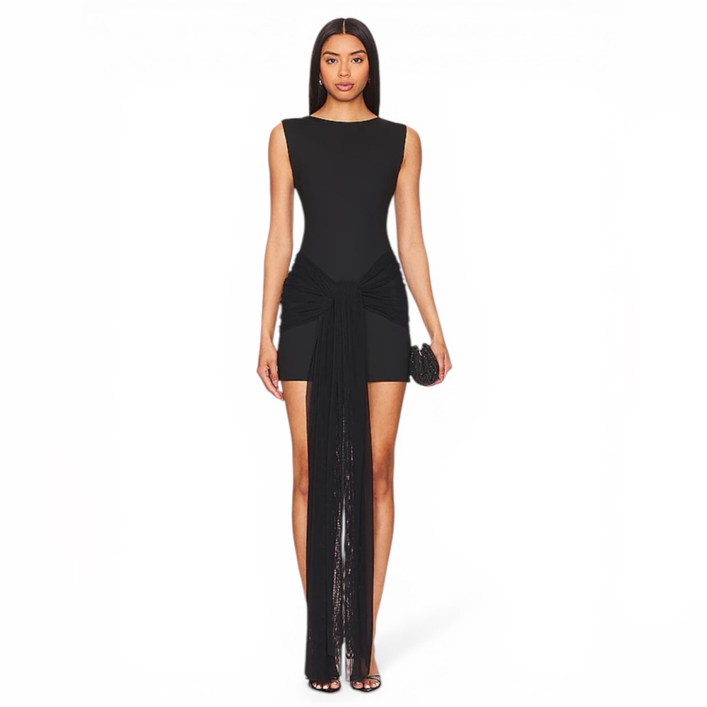 Port de Bras Gala Short Dress in Black
Size Xsmall